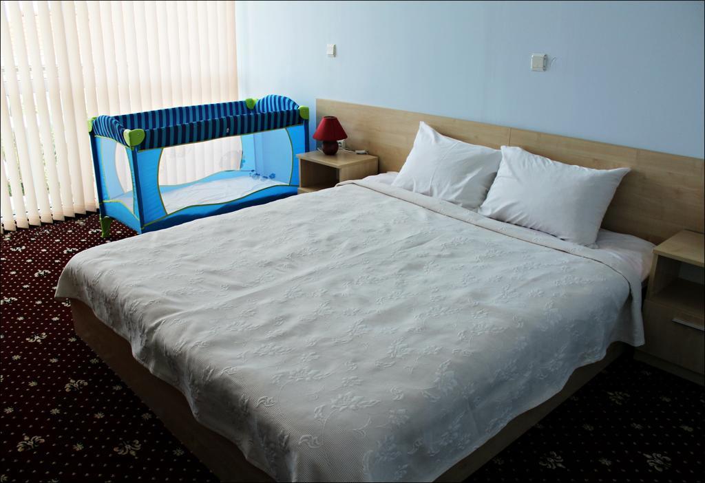 Hotel Paradise Golden Sands Ruang foto